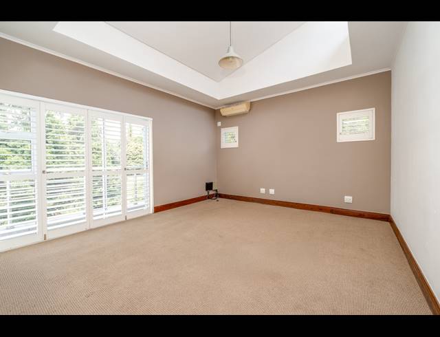 5 BEDROOM HOUSE FOR SALE IN BRYANSTON